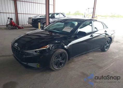 2023 Hyundai Elantra Sel from USA, damaged, VIN 5NPLM4AG7PH119083